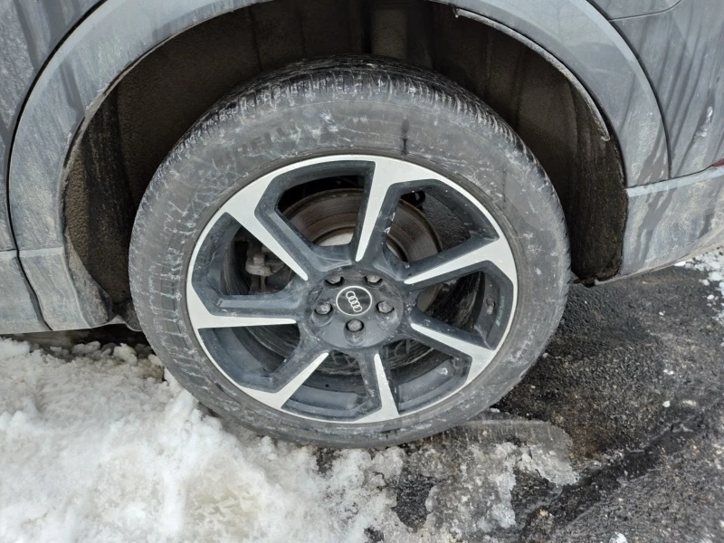 Audi Q3 * PROGRESSIV * CARFAX * БЕЗ ПЪРВОНАЧАЛНА ВНОСКА, снимка 13 - Автомобили и джипове - 52916729