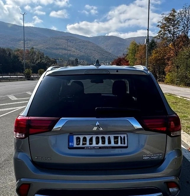 Mitsubishi Outlander, снимка 5 - Автомобили и джипове - 56644247
