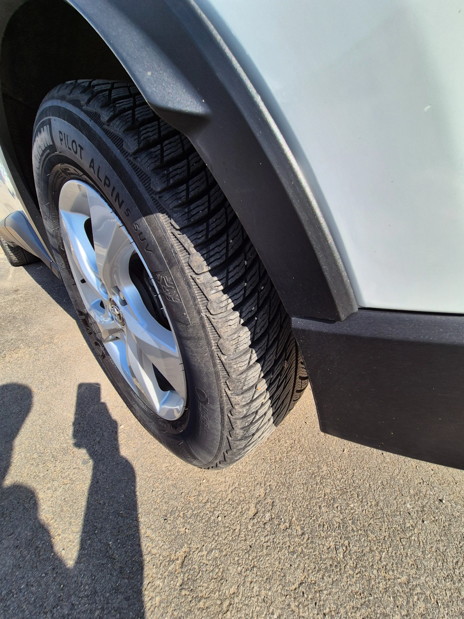 Toyota C-HR 1.8.HYBRID!!122кс бензин!, снимка 12 - Автомобили и джипове - 53700140