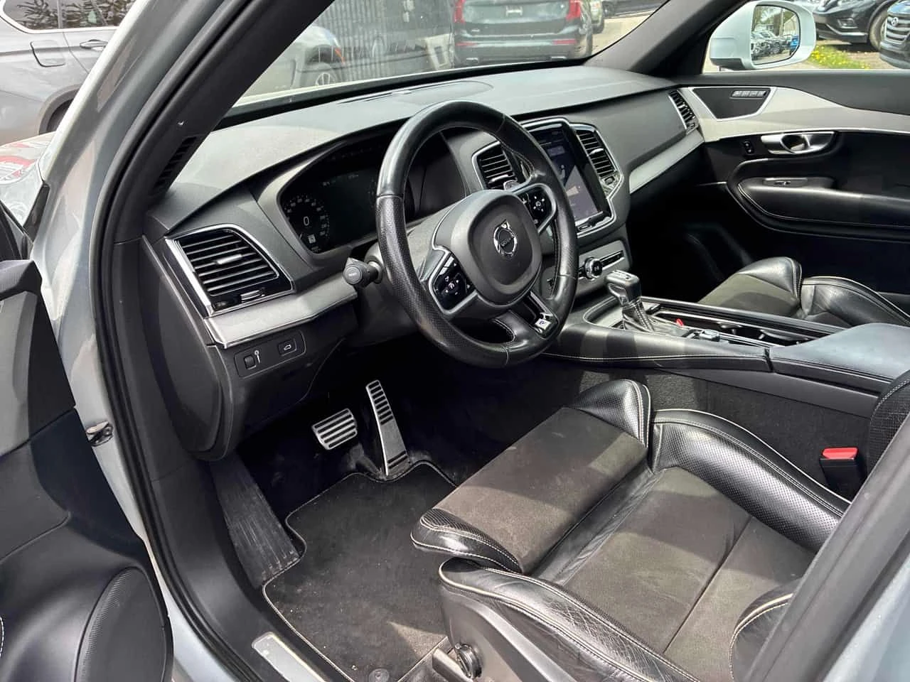 Volvo Xc90 | R Design | ПАНОРАМА | 360 | ПОДГРЕВ | CARFAX | , снимка 5 - Автомобили и джипове - 54616891