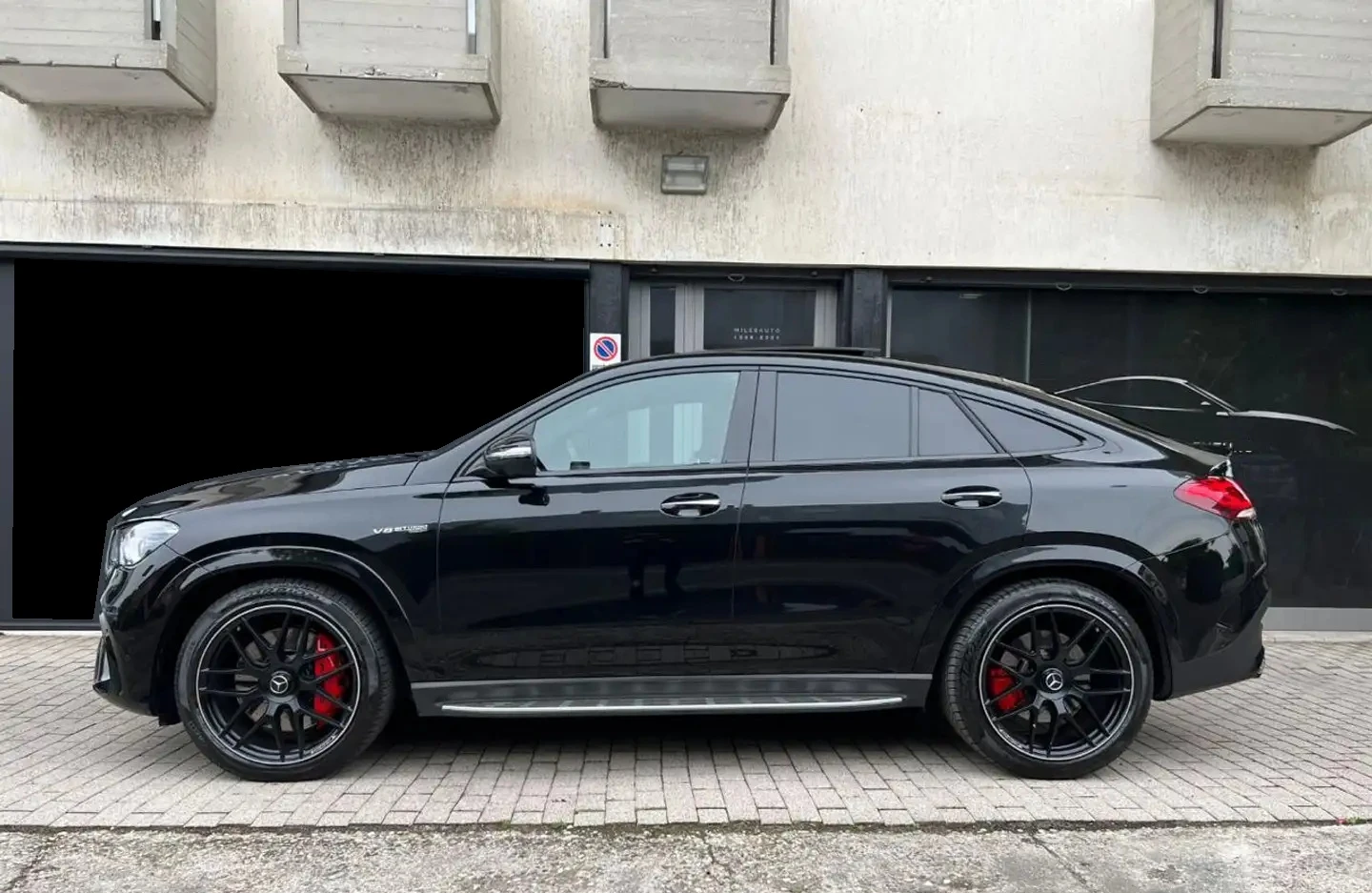 Mercedes-Benz GLE 63 S AMG COUPE 4MATIC+ , снимка 2 - Автомобили и джипове - 54691333