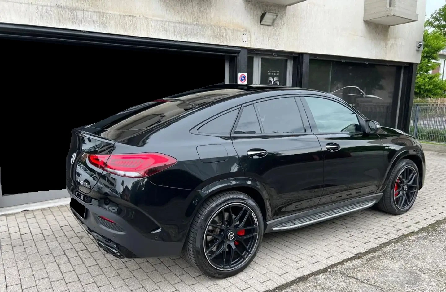 Mercedes-Benz GLE 63 S AMG COUPE 4MATIC+ , снимка 3 - Автомобили и джипове - 54691333