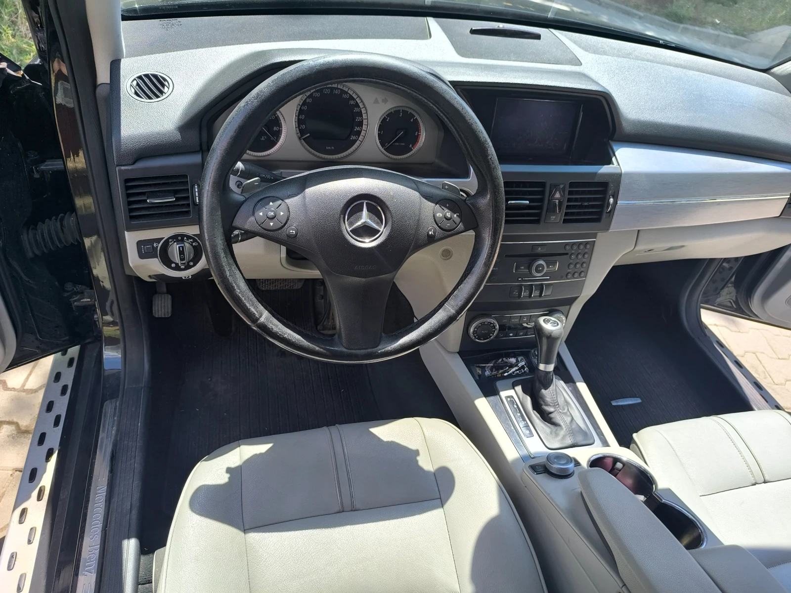 Mercedes-Benz GLK, снимка 10 - Автомобили и джипове - 54991791