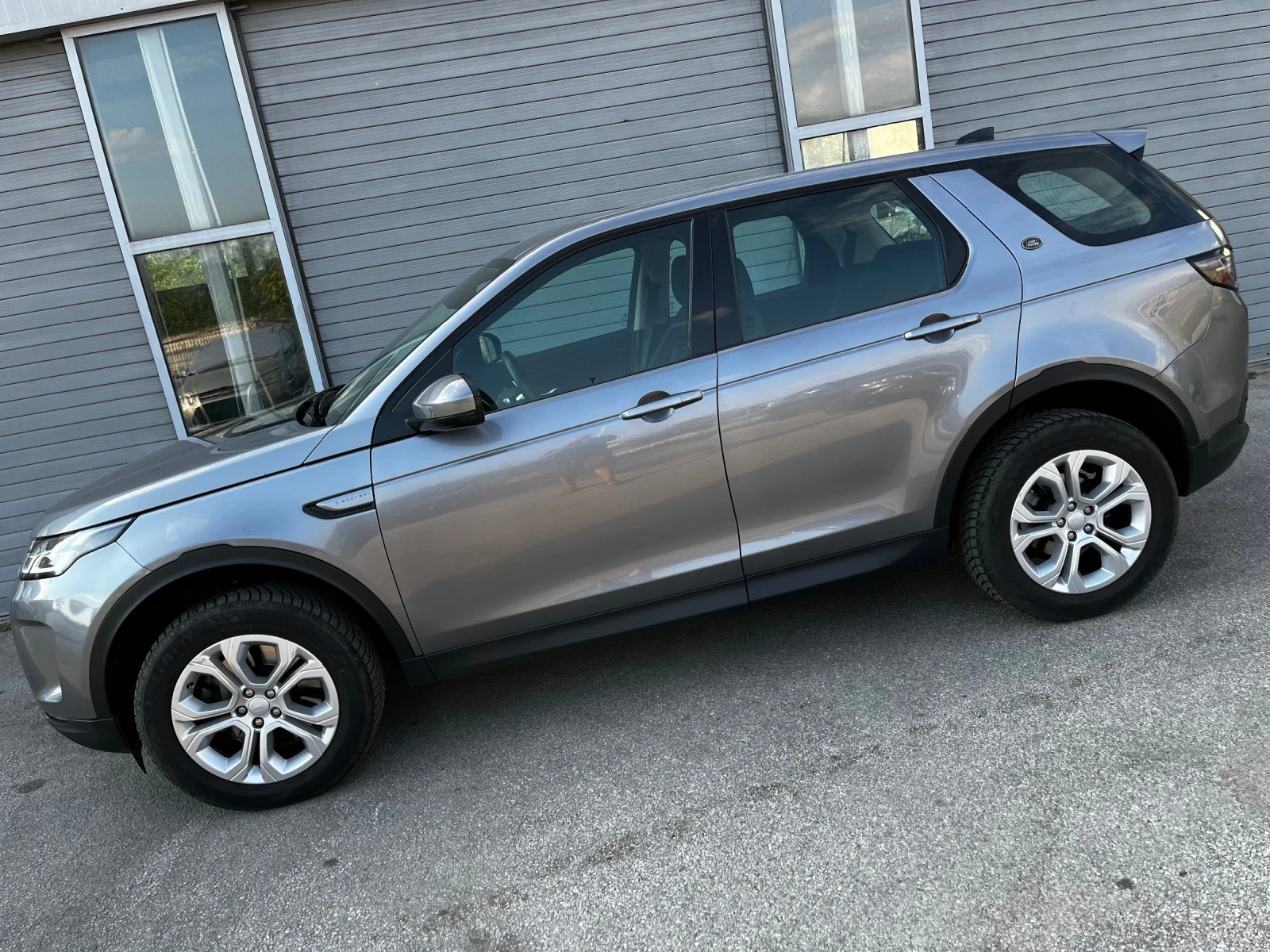 Land Rover Discovery Sport 2.0d hybrid, снимка 7 - Автомобили и джипове - 55630855