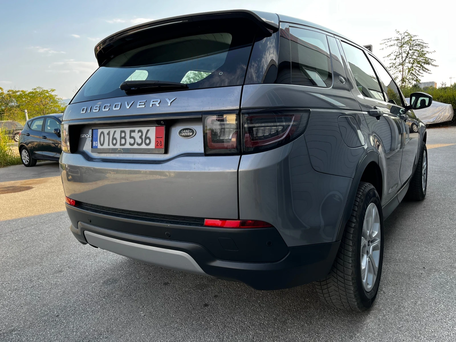Land Rover Discovery Sport 2.0d hybrid, снимка 8 - Автомобили и джипове - 55630855