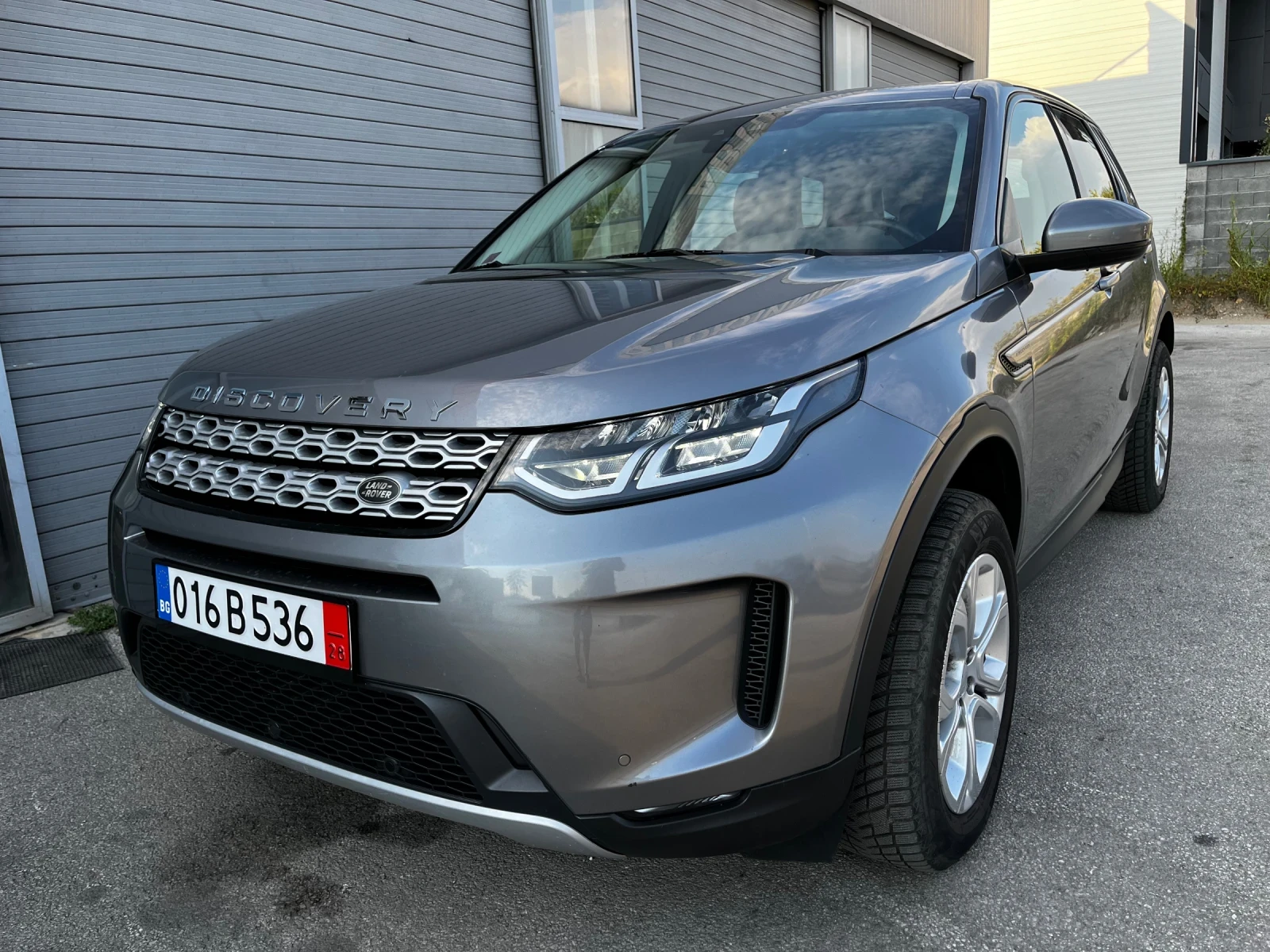 Land Rover Discovery Sport 2.0d hybrid, снимка 3 - Автомобили и джипове - 55630855