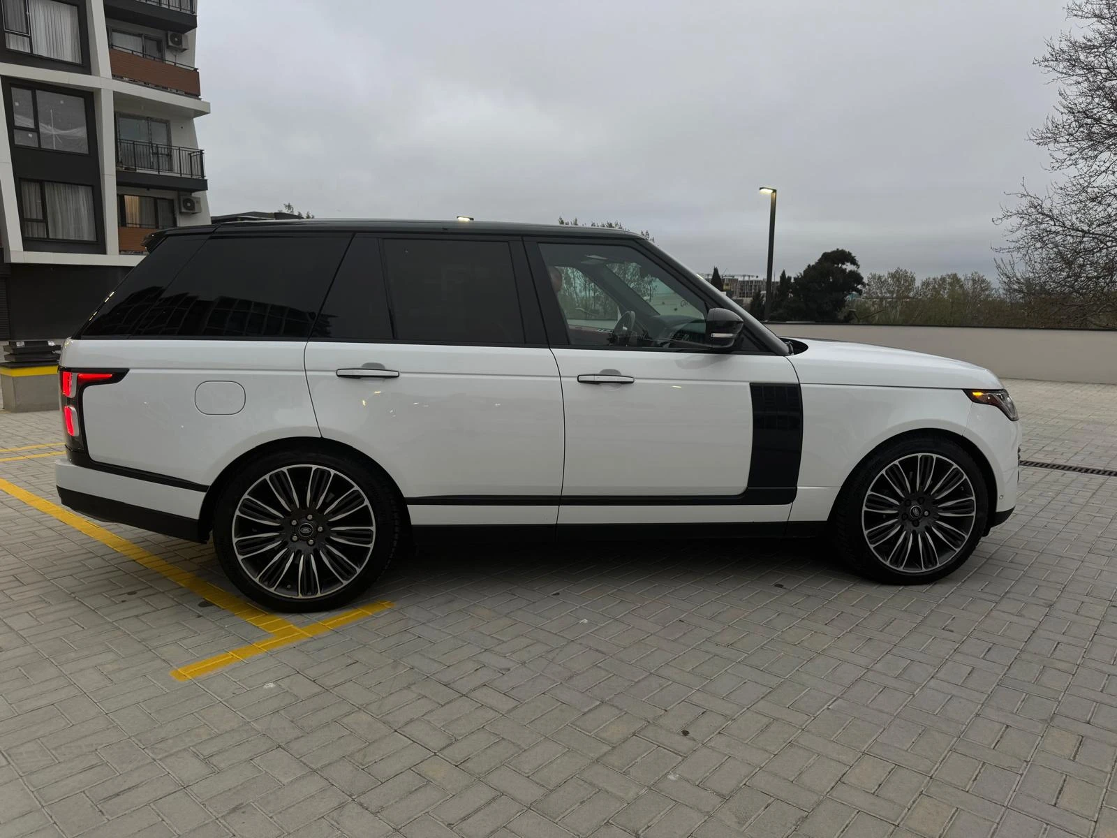 Land Rover Range rover Autobiography, снимка 4 - Автомобили и джипове - 55852801