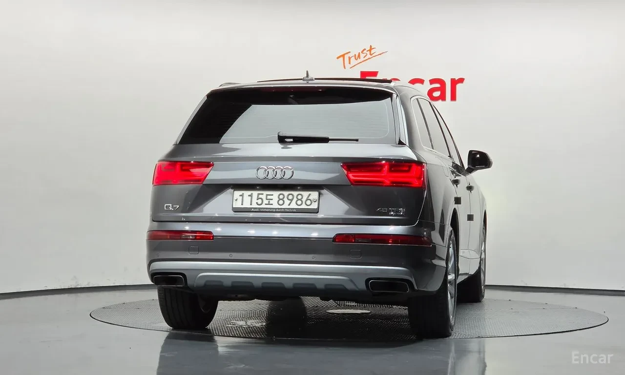 Audi Q7 45 TFSI FULL EXTRAS, снимка 3 - Автомобили и джипове - 55951332