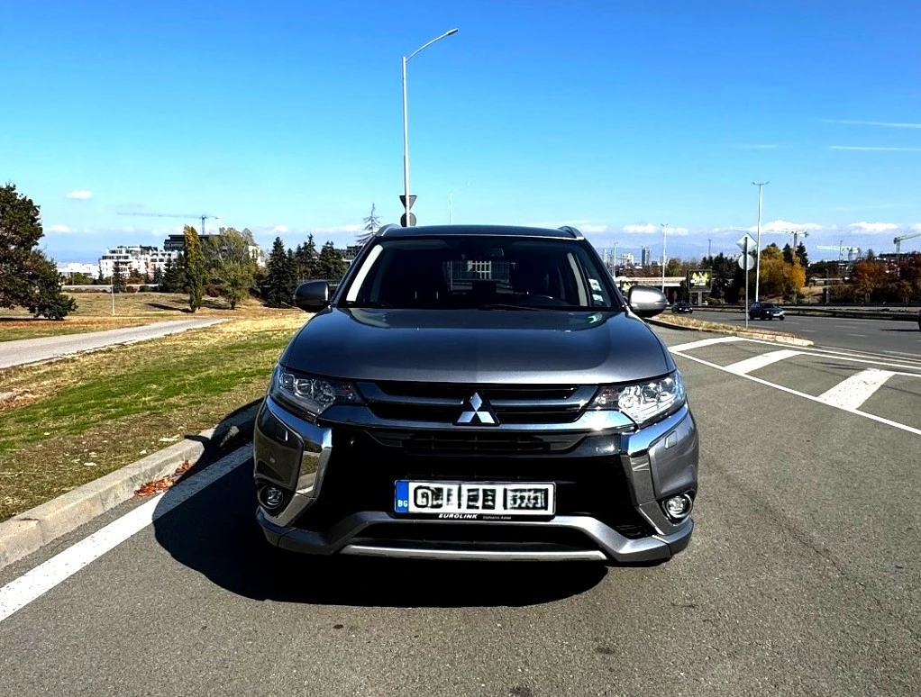 Mitsubishi Outlander, снимка 3 - Автомобили и джипове - 56644247