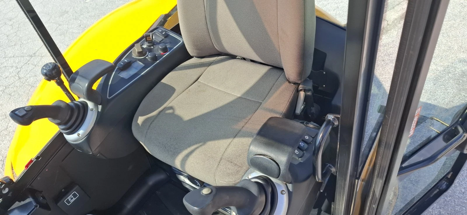 ����� JCB 8055 ZTS | Mobile.bg � ����������� 15