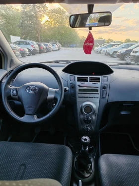 Обява за продажба на Toyota Yaris 1.3, 100к.с. ~8 500 лв. - изображение 8