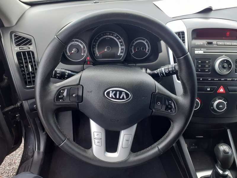 Kia Ceed 1.6i-125к.с , 6 скорости-89000 км !!!, снимка 9 - Автомобили и джипове - 46405261