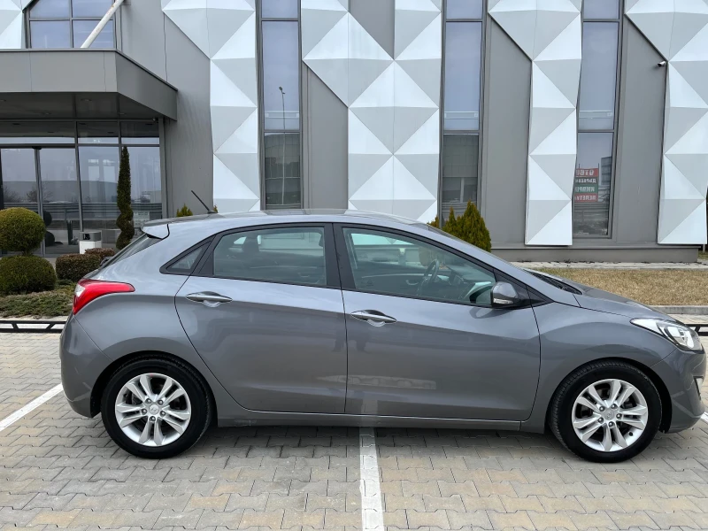 Hyundai I30 1.6CRDI 110к.с. Navigation Waze 158000км. Запазена, снимка 5 - Автомобили и джипове - 49311142