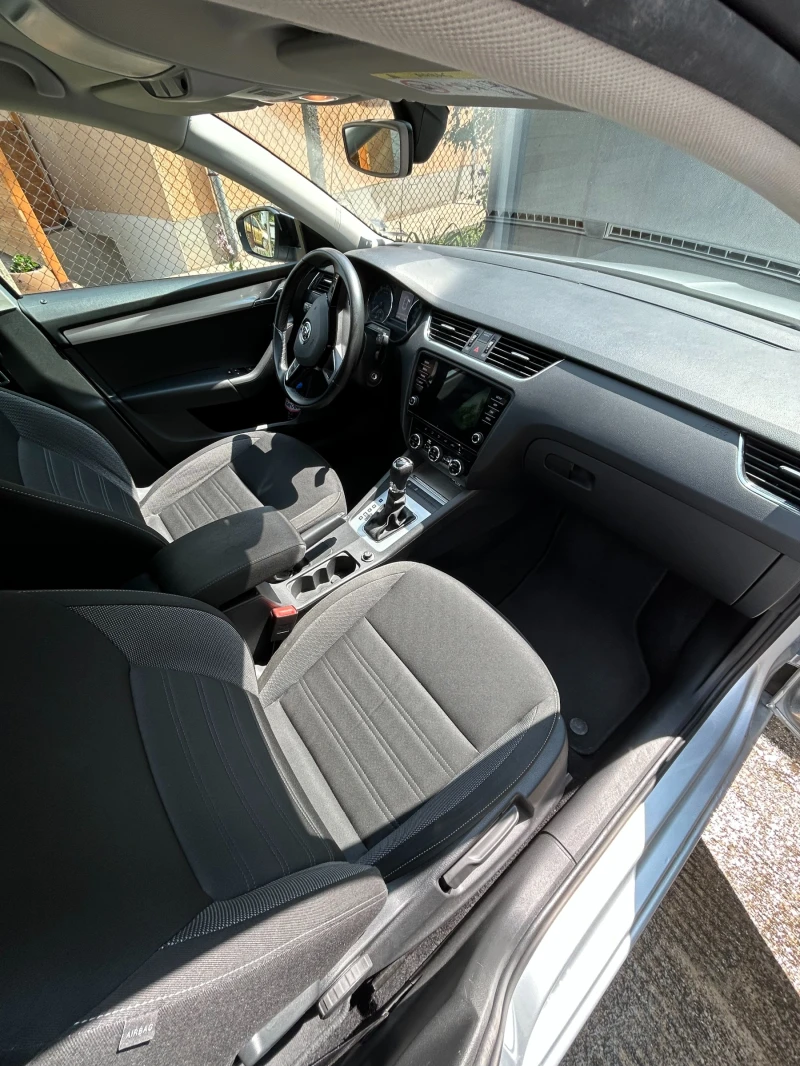Skoda Octavia, снимка 7 - Автомобили и джипове - 52482627