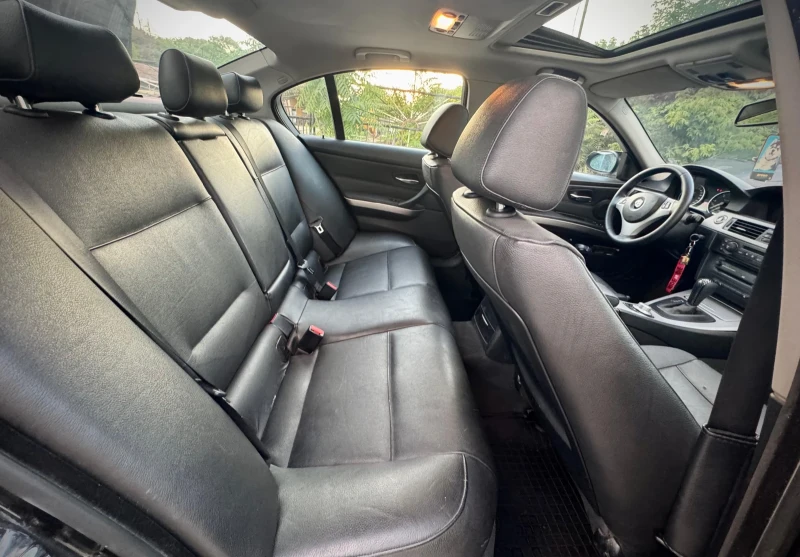 BMW 320, снимка 14 - Автомобили и джипове - 52371053