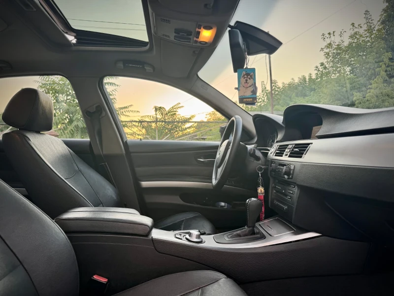 BMW 320, снимка 12 - Автомобили и джипове - 52371053