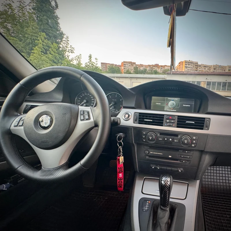 BMW 320, снимка 9 - Автомобили и джипове - 52371053