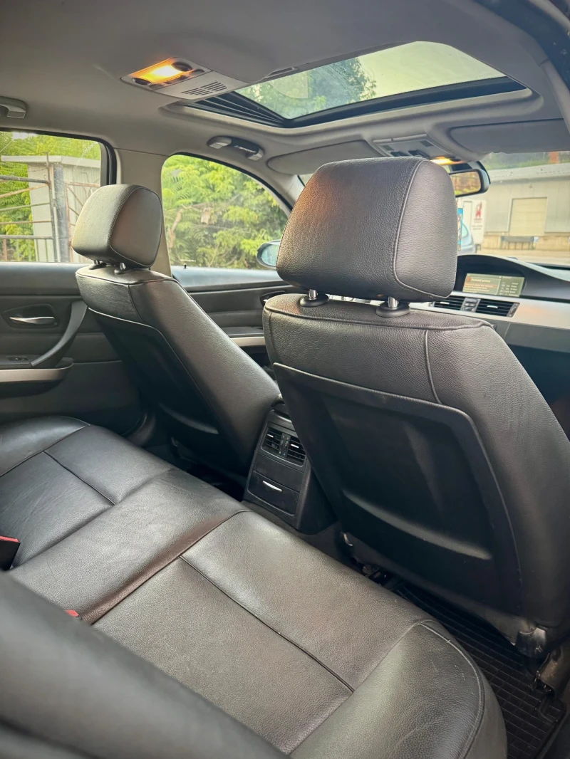 BMW 320, снимка 15 - Автомобили и джипове - 52371053