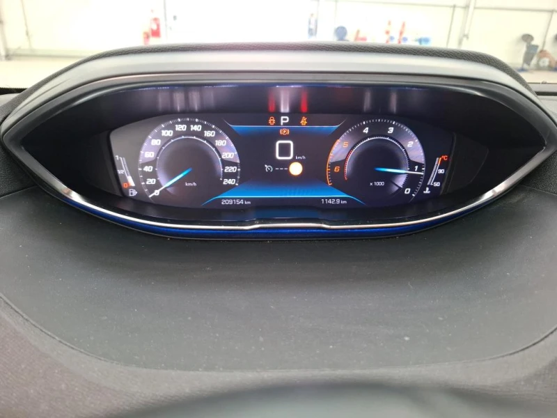 Peugeot 5008 Facelift1.5 BlueHDi 130ch S&S Active Bus.Лизинг, снимка 8 - Автомобили и джипове - 52307866