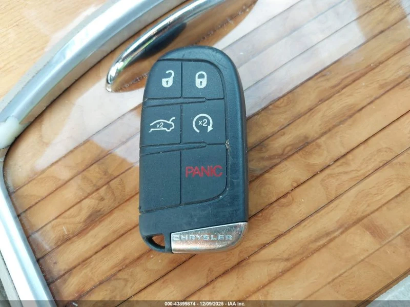 Chrysler 300c 3.6L V-6 DOHC, VVT, 292HP Rear Wheel Drive, снимка 3 - Автомобили и джипове - 52915306