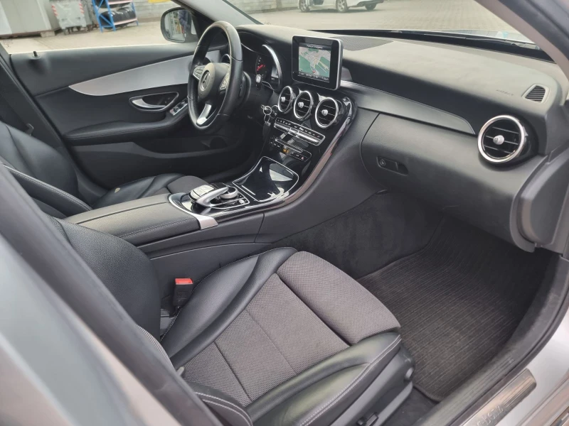 Mercedes-Benz C 220 2.2 CDI, снимка 11 - Автомобили и джипове - 52925639