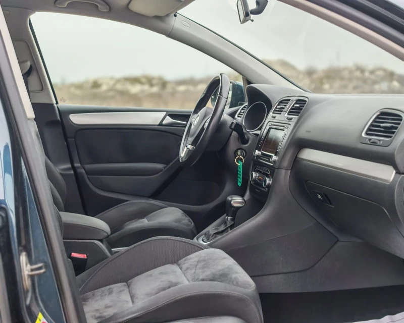 VW Golf 1.4  БЕНЗИН 160 К.С. АВТОМАТ!175 000 КМ! НОВА!, снимка 10 - Автомобили и джипове - 53181450