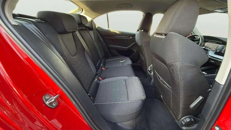 Skoda Octavia 2.0 TDI, снимка 13 - Автомобили и джипове - 53427439