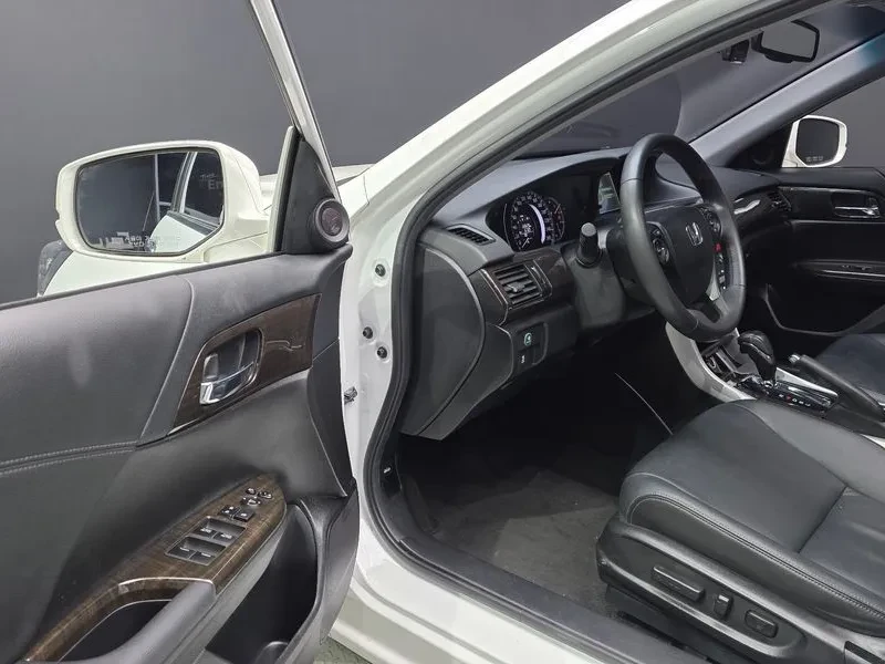 Honda Accord Accord 2.4 9Th Generation, снимка 10 - Автомобили и джипове - 55841471