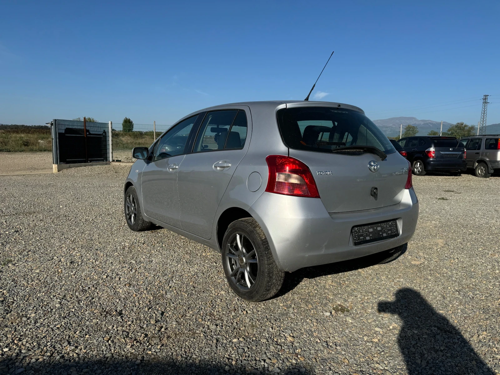 Toyota Yaris 1.3  - изображение 4