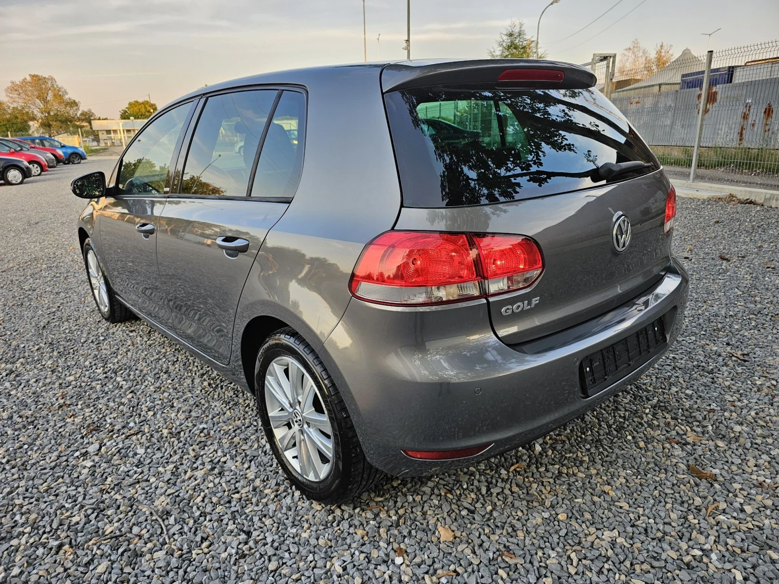 VW Golf 1.4i Navi Style TOP - изображение 5