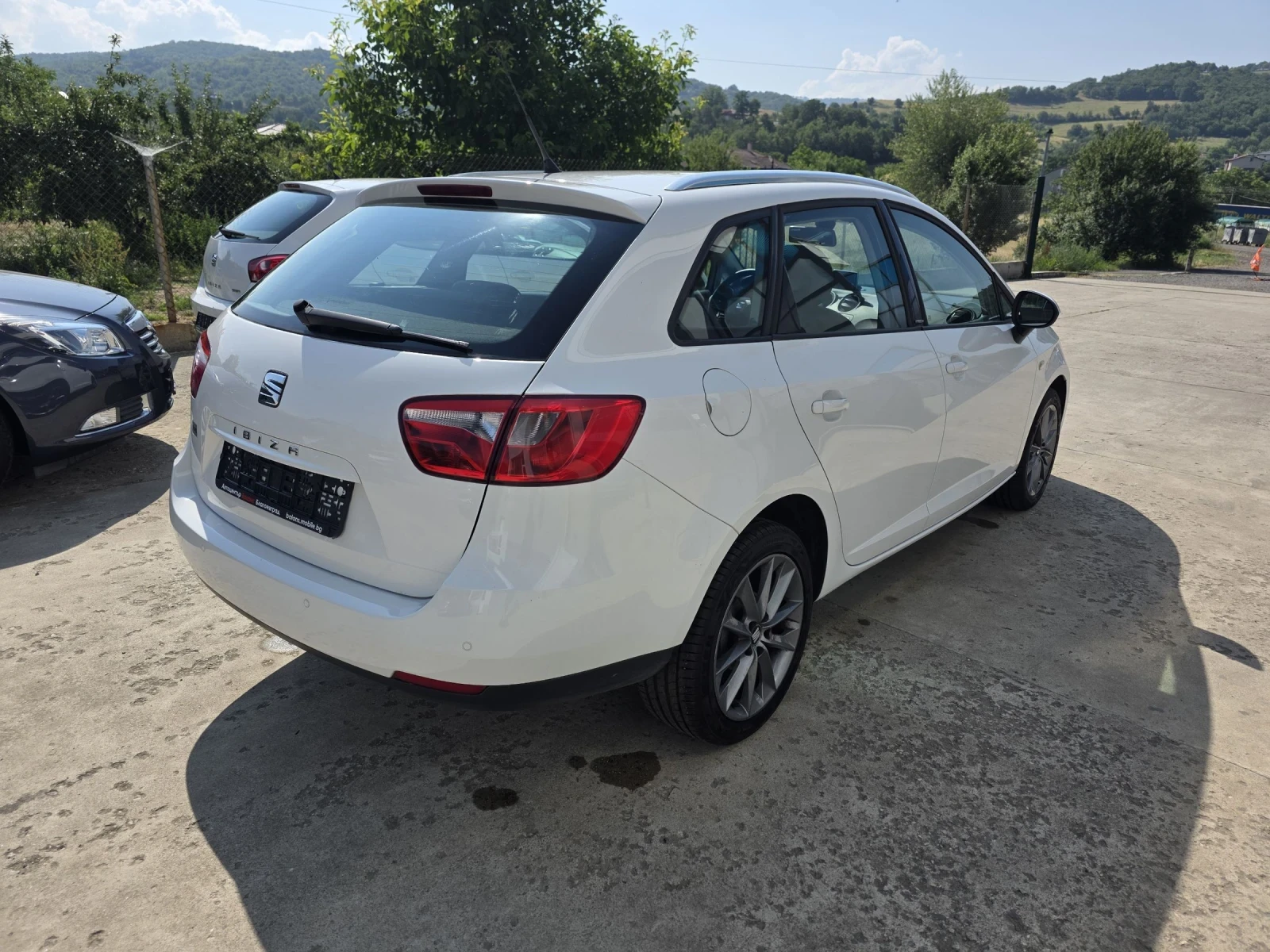 Seat Ibiza 1.4i ST 164000km KATO HOBA - изображение 8