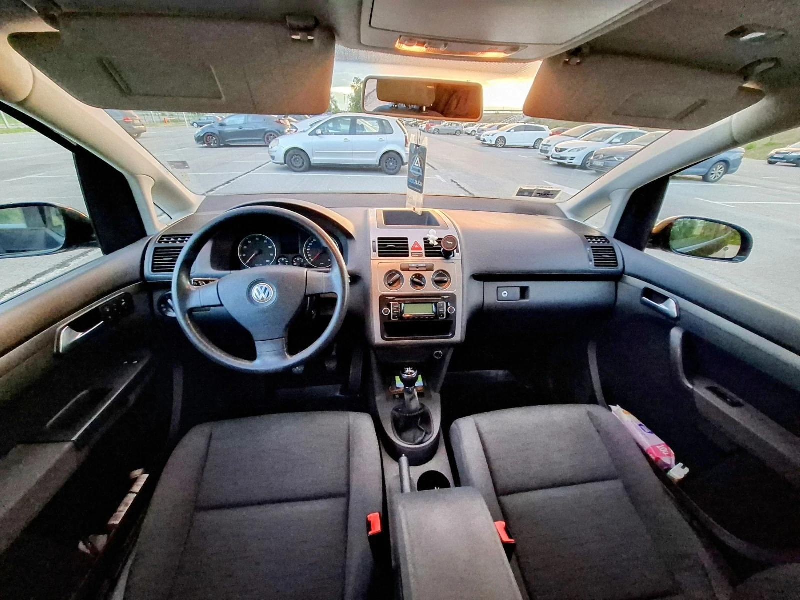VW Touran 2.0 Ecofuel - изображение 10
