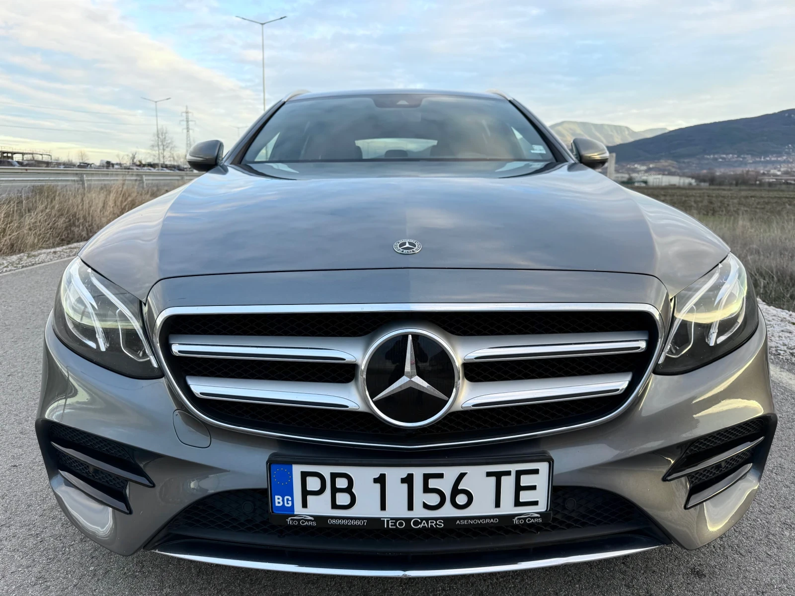 Mercedes-Benz E 350 CDI /AMG / 9G / LED / DISTRONIC / KOJA / BURMESTER, снимка 2 - Автомобили и джипове - 53048008
