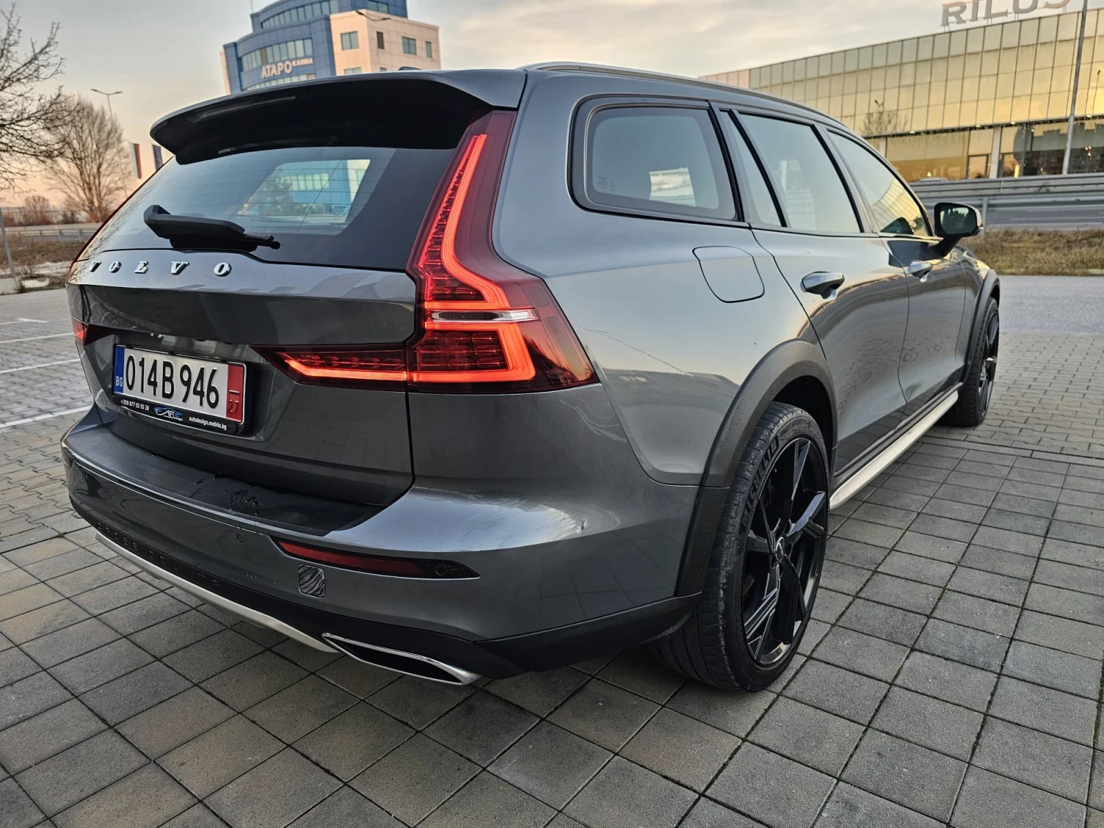 Volvo V60 Cross Country 2.0 B4 Mild Hybrid AWD �usiness pro line/FULL SERV | Mobile.bg � ����������� 6