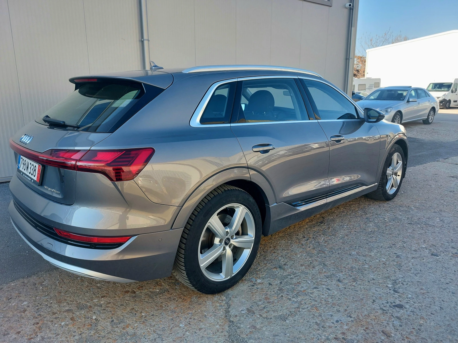 Audi E-Tron 50 QUATRO - изображение 5