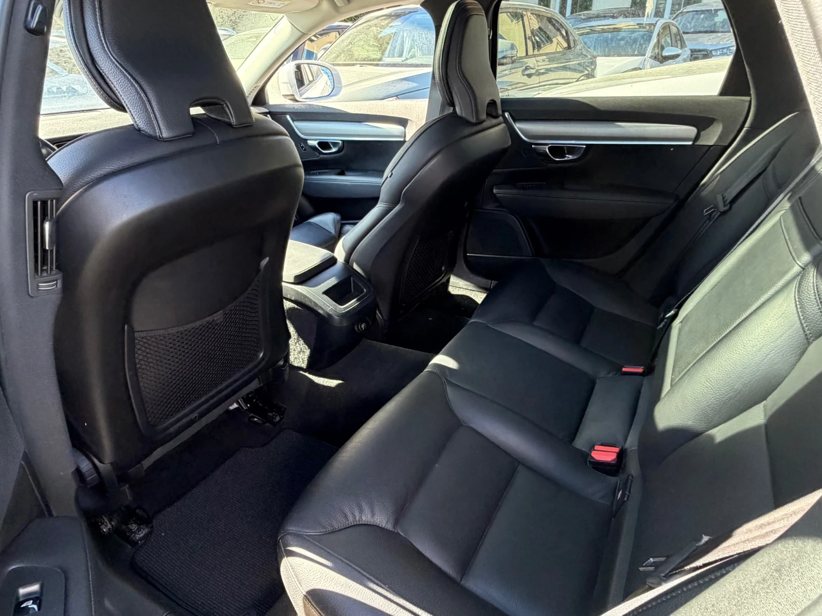 Volvo V90 Cross Country Panorama ! Podgrev ! Camer 360  ! Digital 4x4, снимка 12 - Автомобили и джипове - 54084265