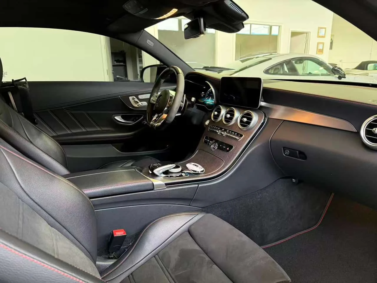 Mercedes-Benz C 43 AMG CARFAX, снимка 17 - Автомобили и джипове - 54156133