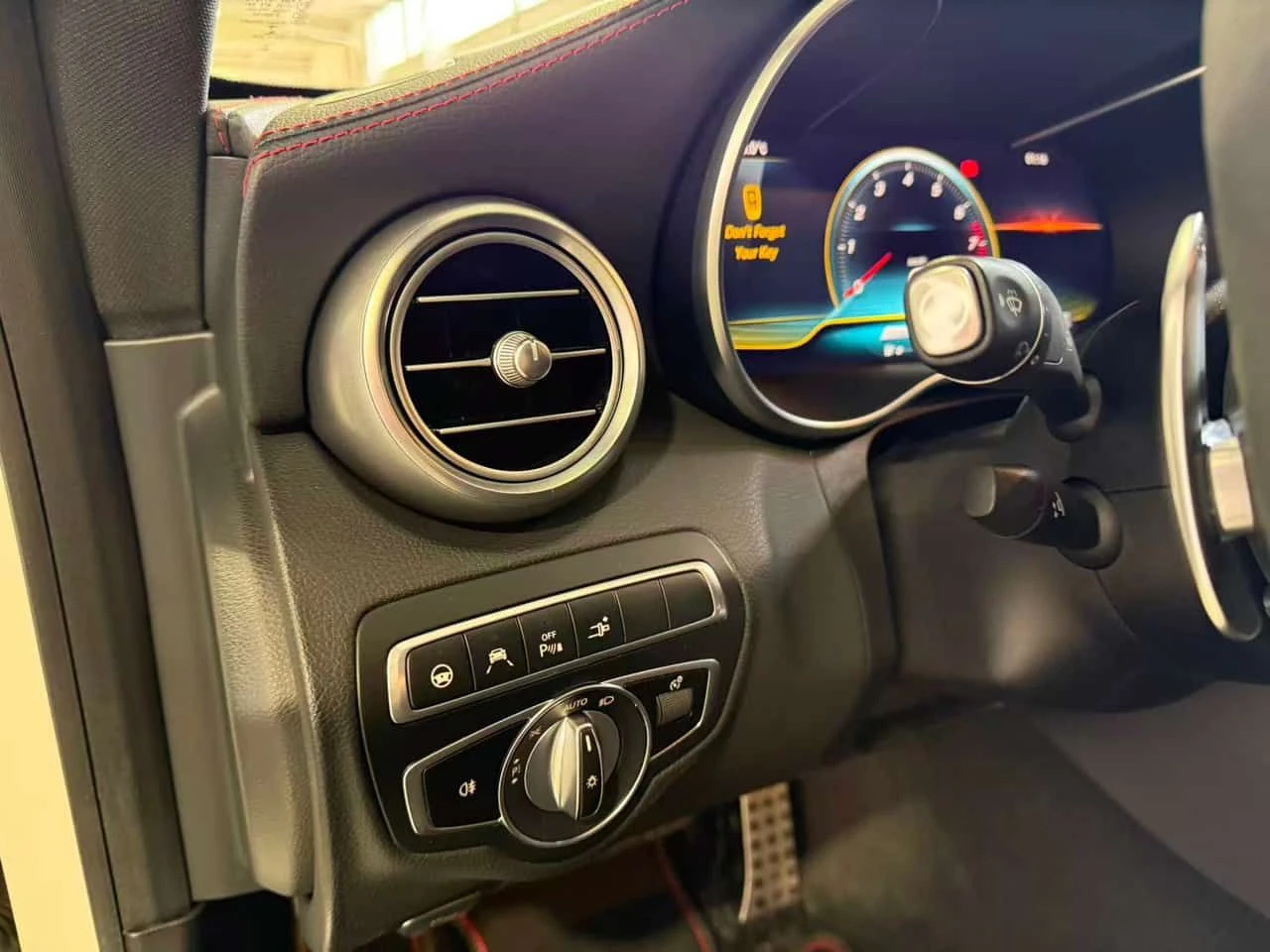 Mercedes-Benz C 43 AMG CARFAX, снимка 13 - Автомобили и джипове - 54156133