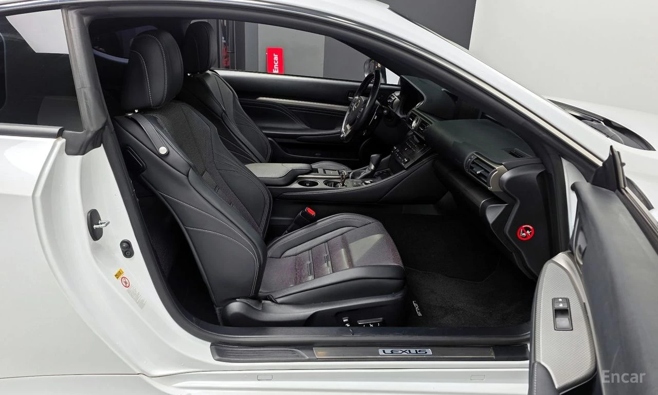Lexus RC 200t F* SPORT* ПОДГРЕВ* ОБДУХВАНЕ* КАМЕРА* КЕЙЛЕС* , снимка 14 - Автомобили и джипове - 54581076