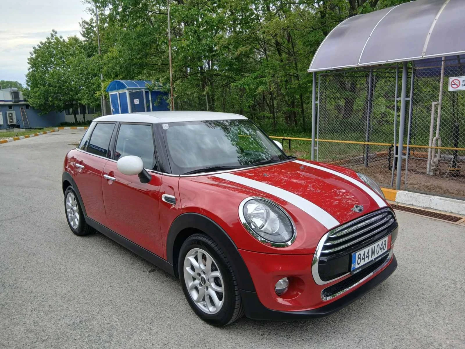 Mini Cooper 1, 5i 136ps, снимка 3 - Автомобили и джипове - 54620897