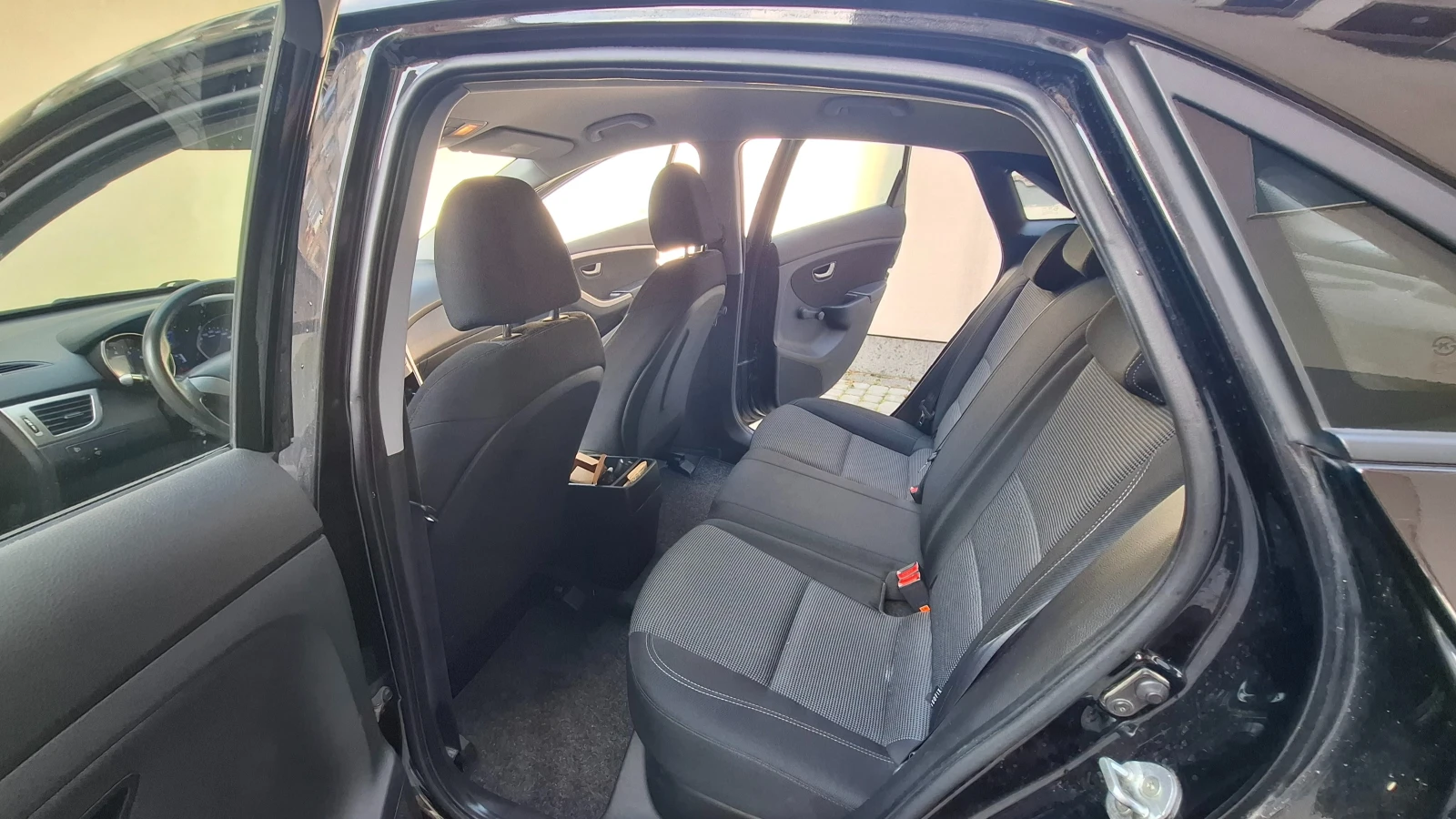 Hyundai I30, снимка 6 - Автомобили и джипове - 54648594