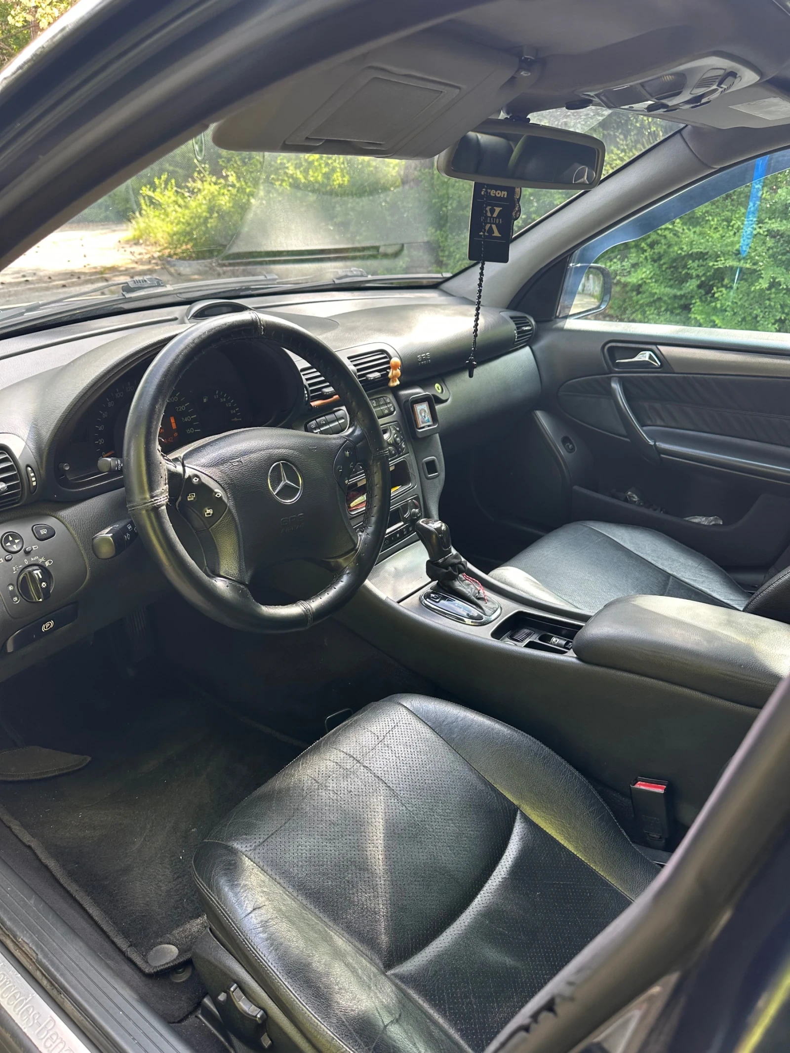 Mercedes-Benz C 270, снимка 11 - Автомобили и джипове - 54684457