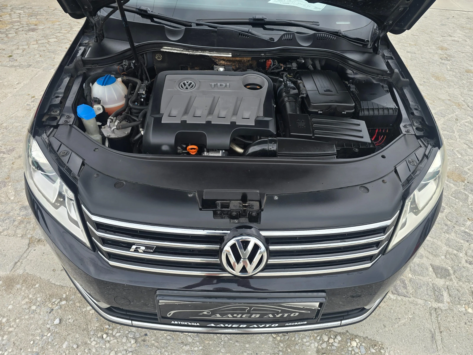 VW Passat R-line 12г.2.0-140к.с., снимка 16 - Автомобили и джипове - 54944318