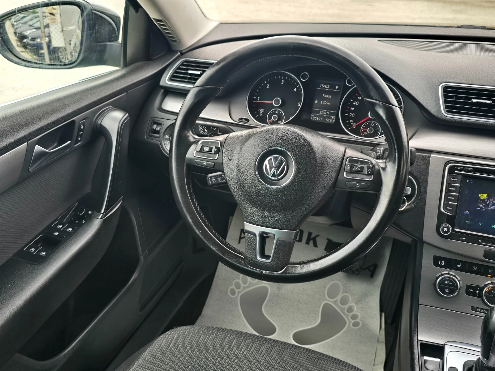 VW Passat R-line 12г.2.0-140к.с., снимка 13 - Автомобили и джипове - 54944318