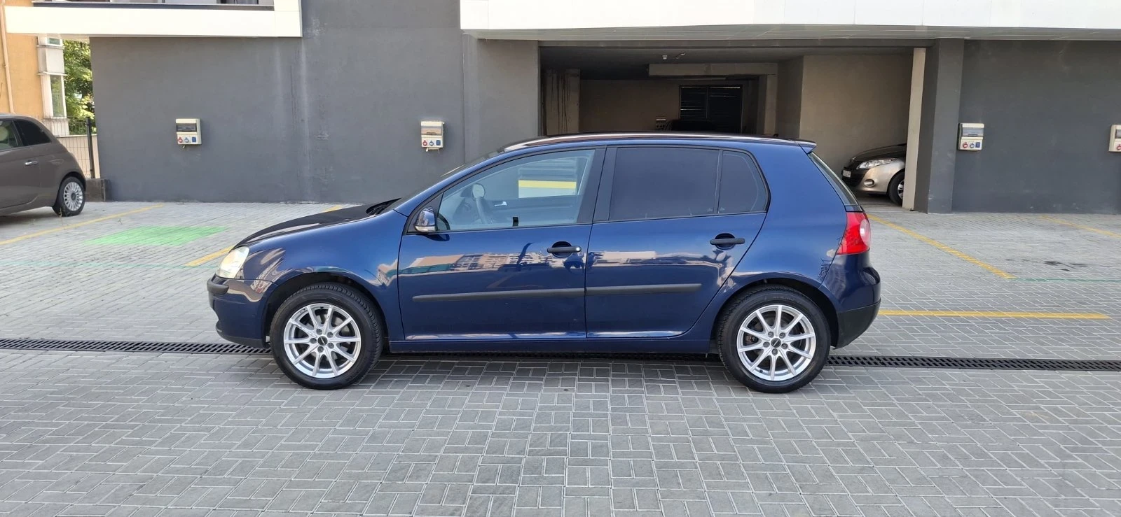 VW Golf 1.6 Бензин 102кс, снимка 5 - Автомобили и джипове - 55387332