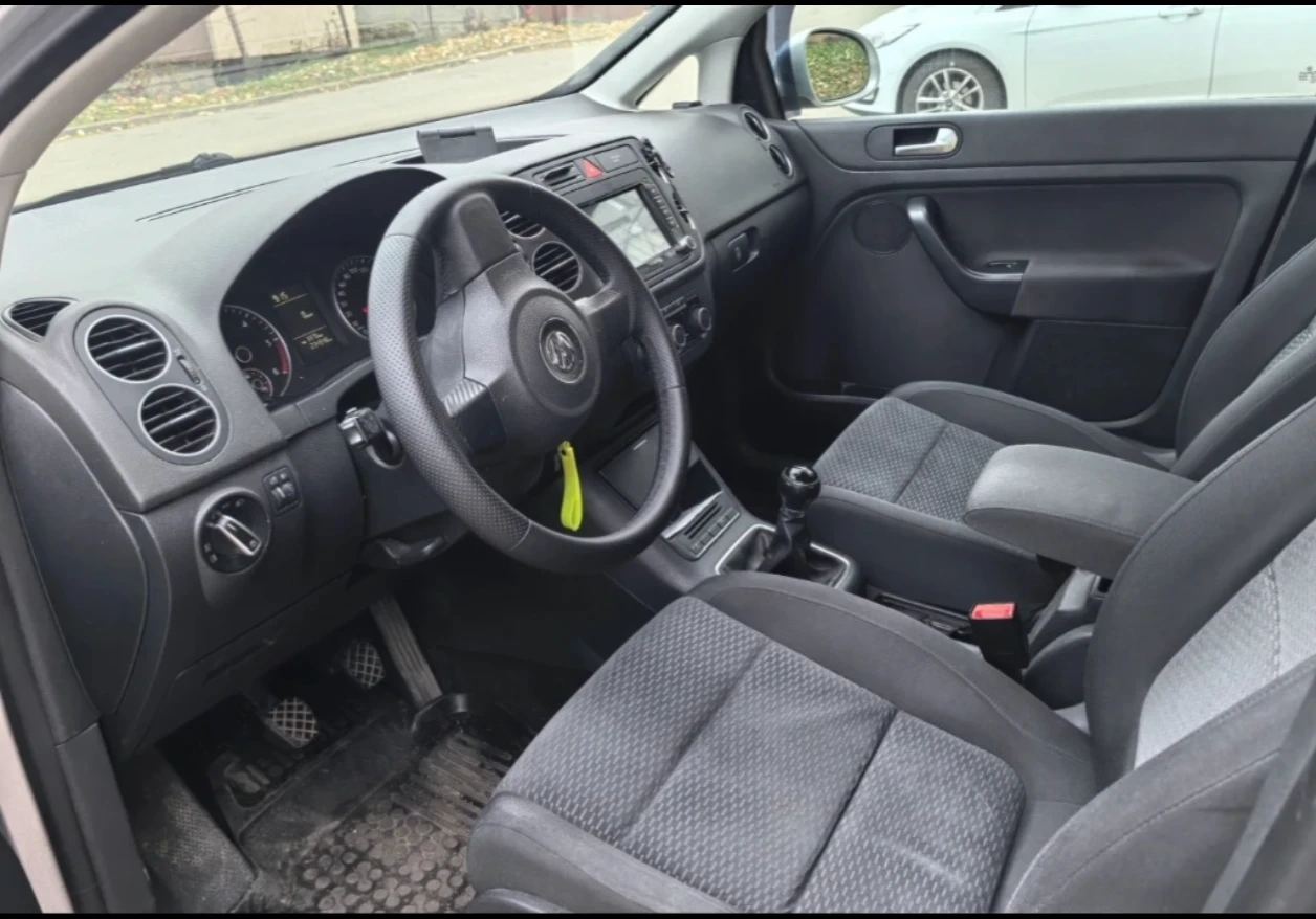 VW Golf Plus 1.6 TDI, снимка 5 - Автомобили и джипове - 56341048