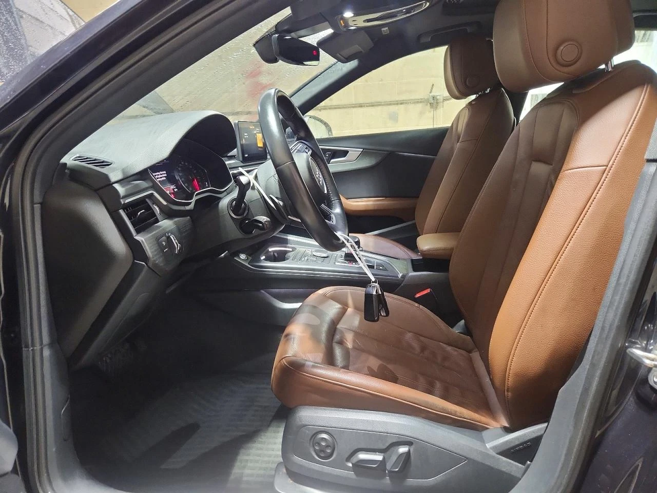 Audi A4 2.0l Premium, снимка 7 - Автомобили и джипове - 56349165