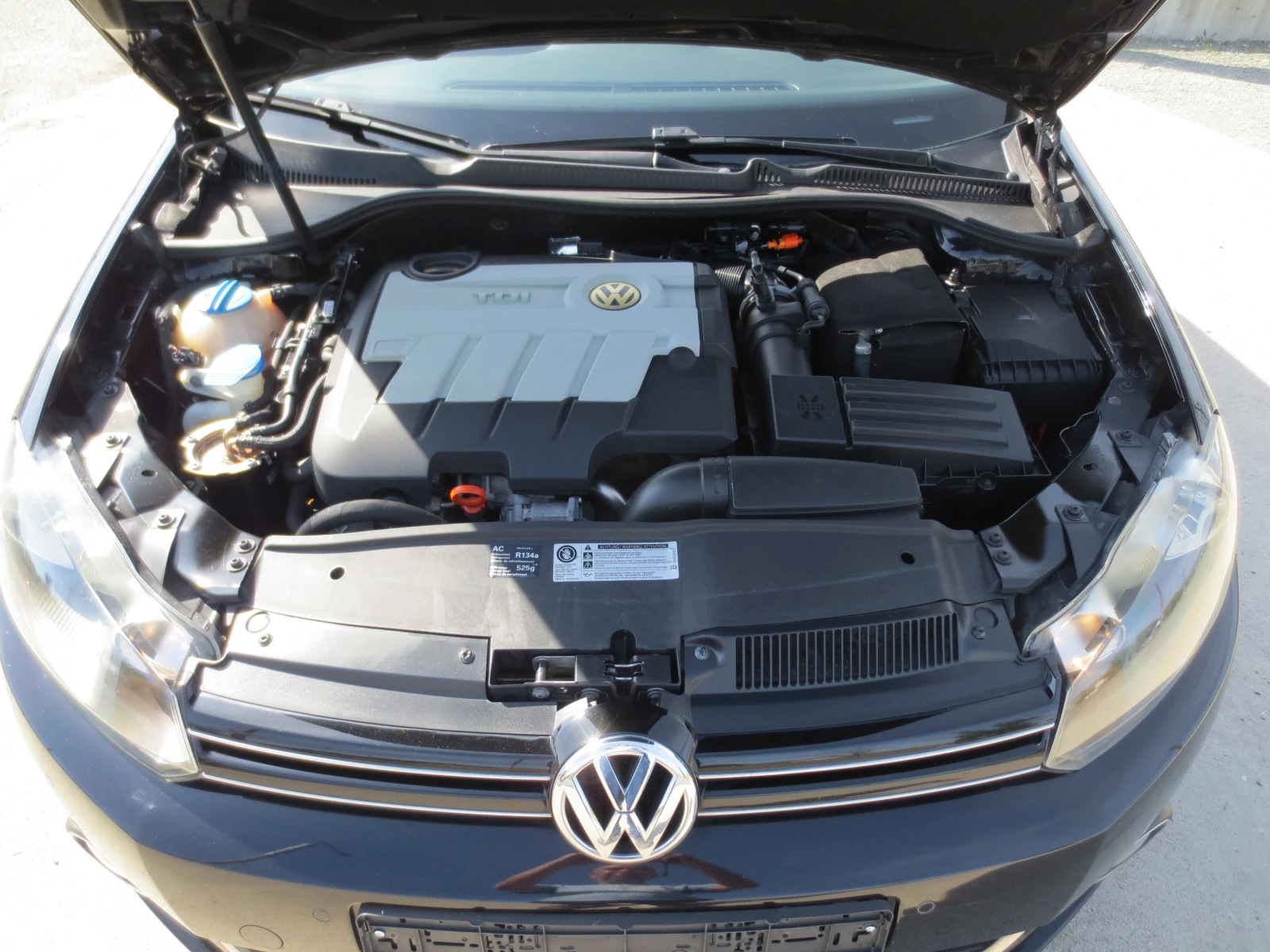 VW Golf 2.0 TDI 4 MOTION, снимка 17 - Автомобили и джипове - 56431060
