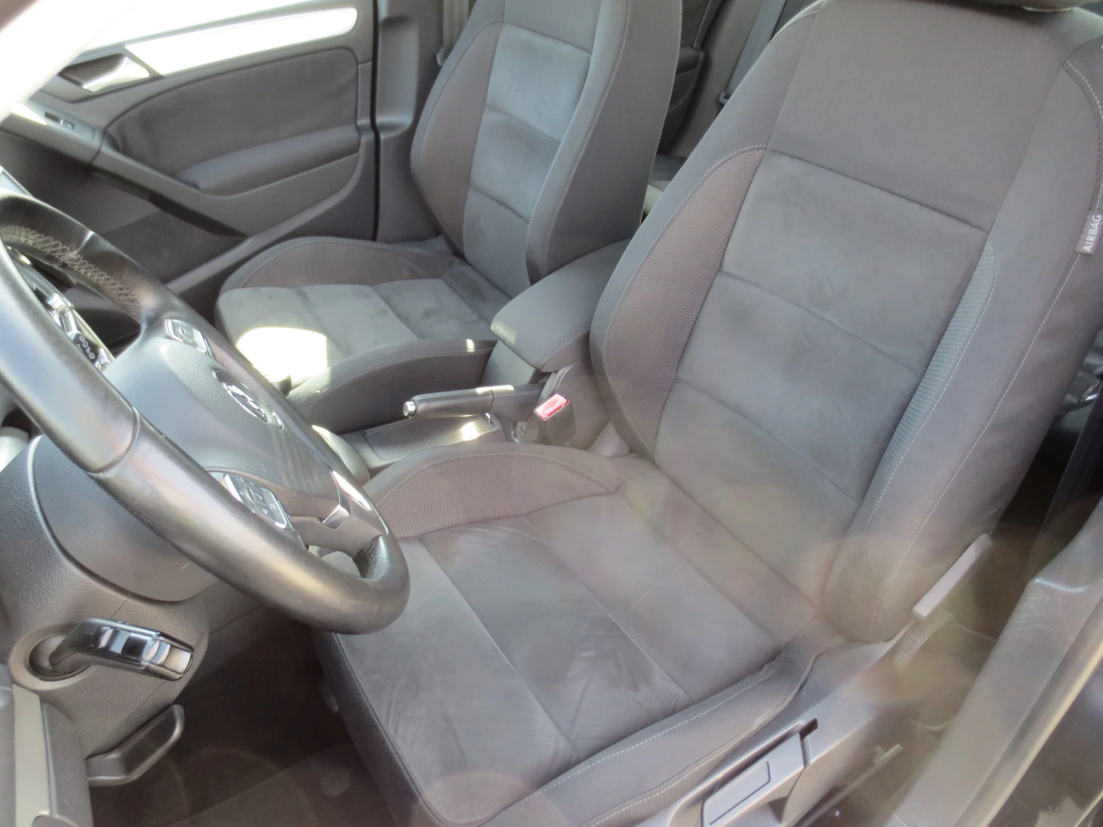 VW Golf 2.0 TDI 4 MOTION, снимка 10 - Автомобили и джипове - 56431060