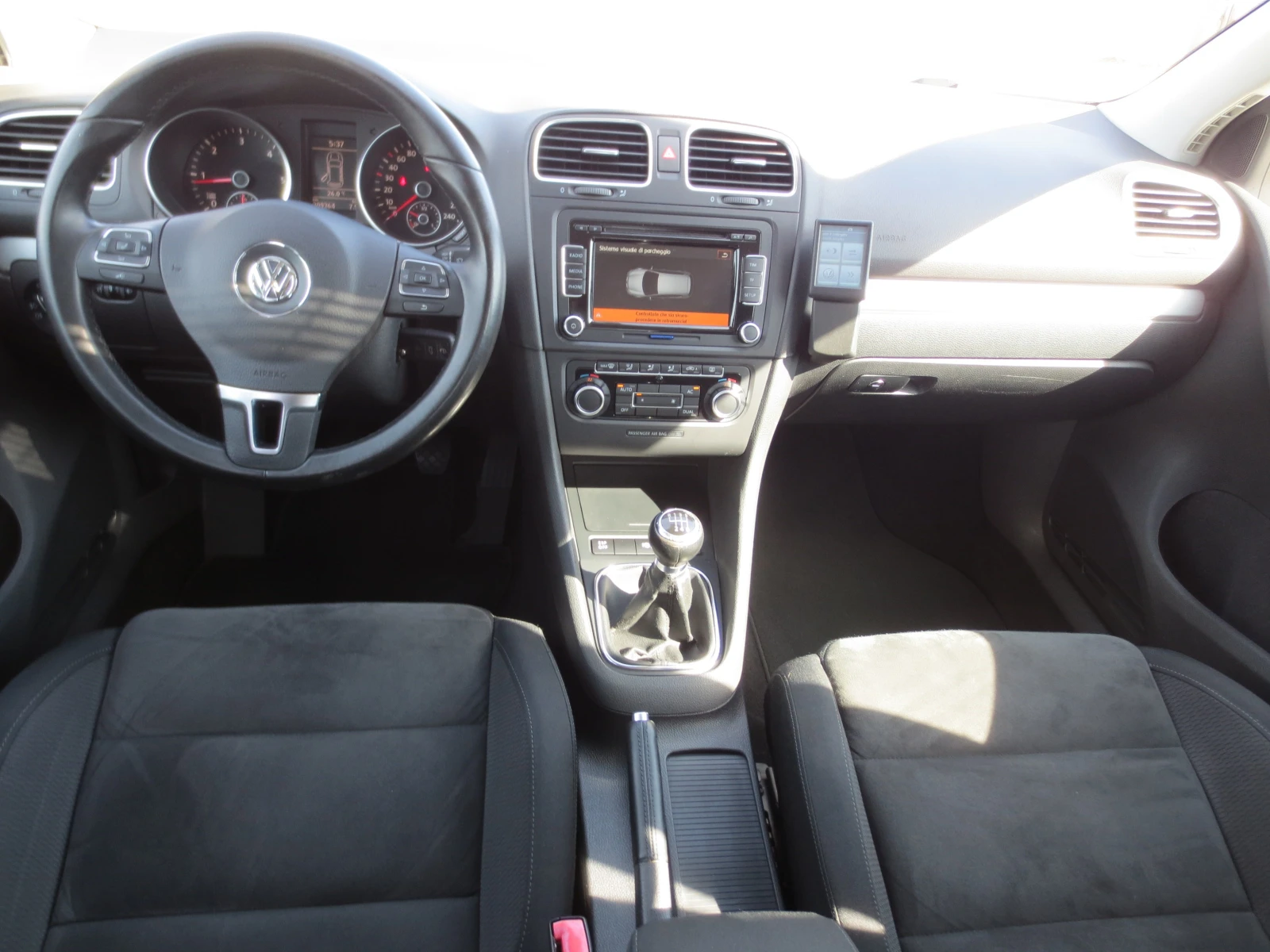 VW Golf 2.0 TDI 4 MOTION, снимка 13 - Автомобили и джипове - 56431060